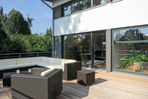moderne Architektur in Freising - Terrasse mit Sitzecke